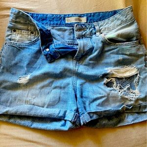 High waisted Topshop denim shorts!!